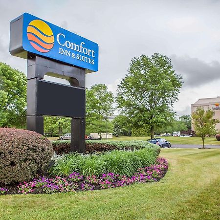 Comfort Inn & Suites Somerset - New Brunswick Exterior photo